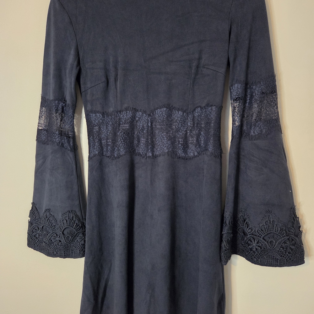 Romeo & Juliet Couture Women's Navy Dress Bell Sleeve